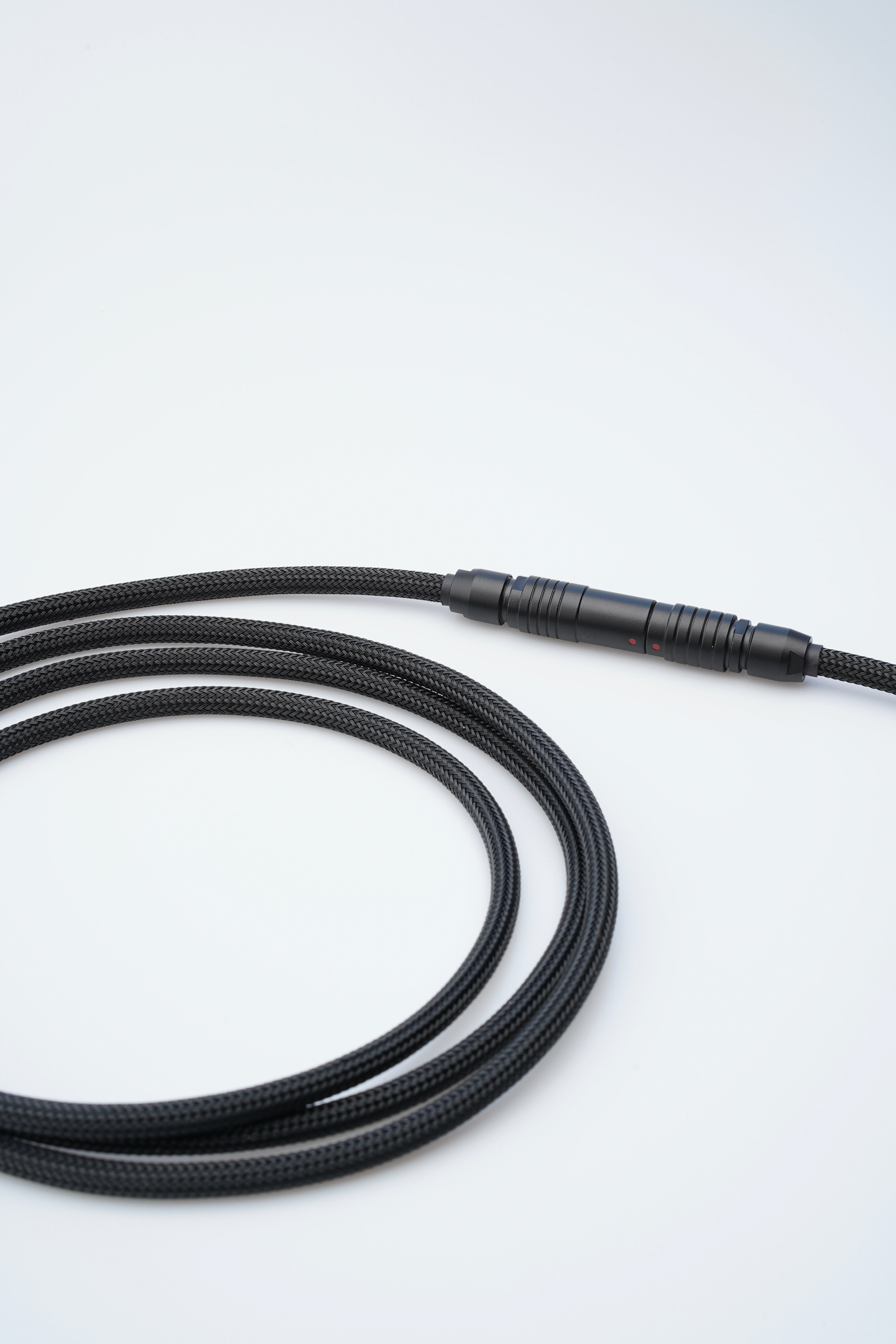 MDPC-X BLACK PUSH PULL USB CABLE