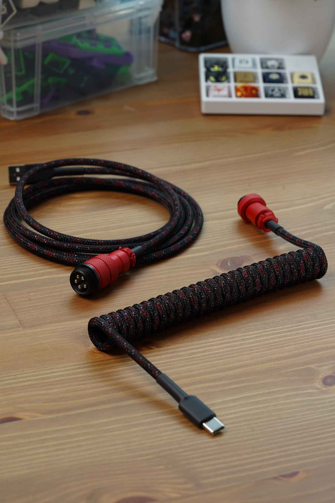 In-stock cable: Deadpool Black